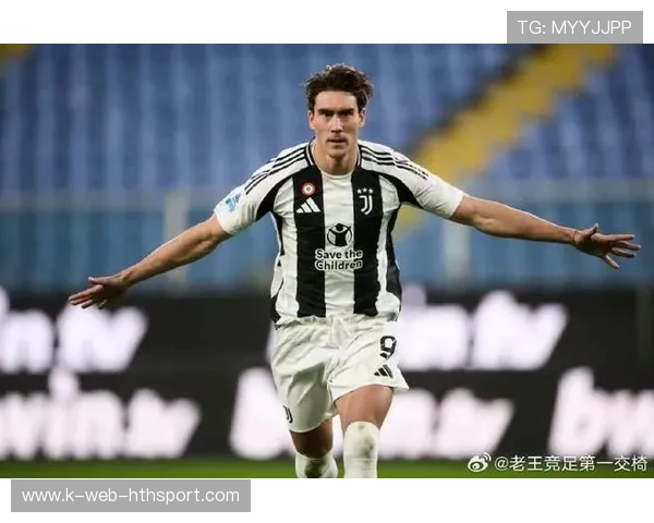 尤文弗拉霍维奇背身护球再转身破门势不可挡